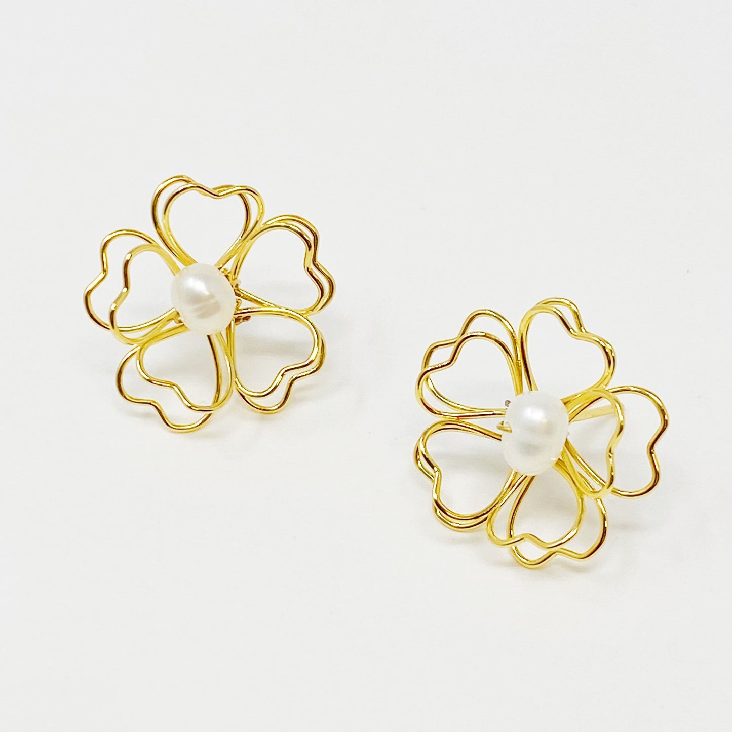 Heart Petals & Freshwater Pearl Studs