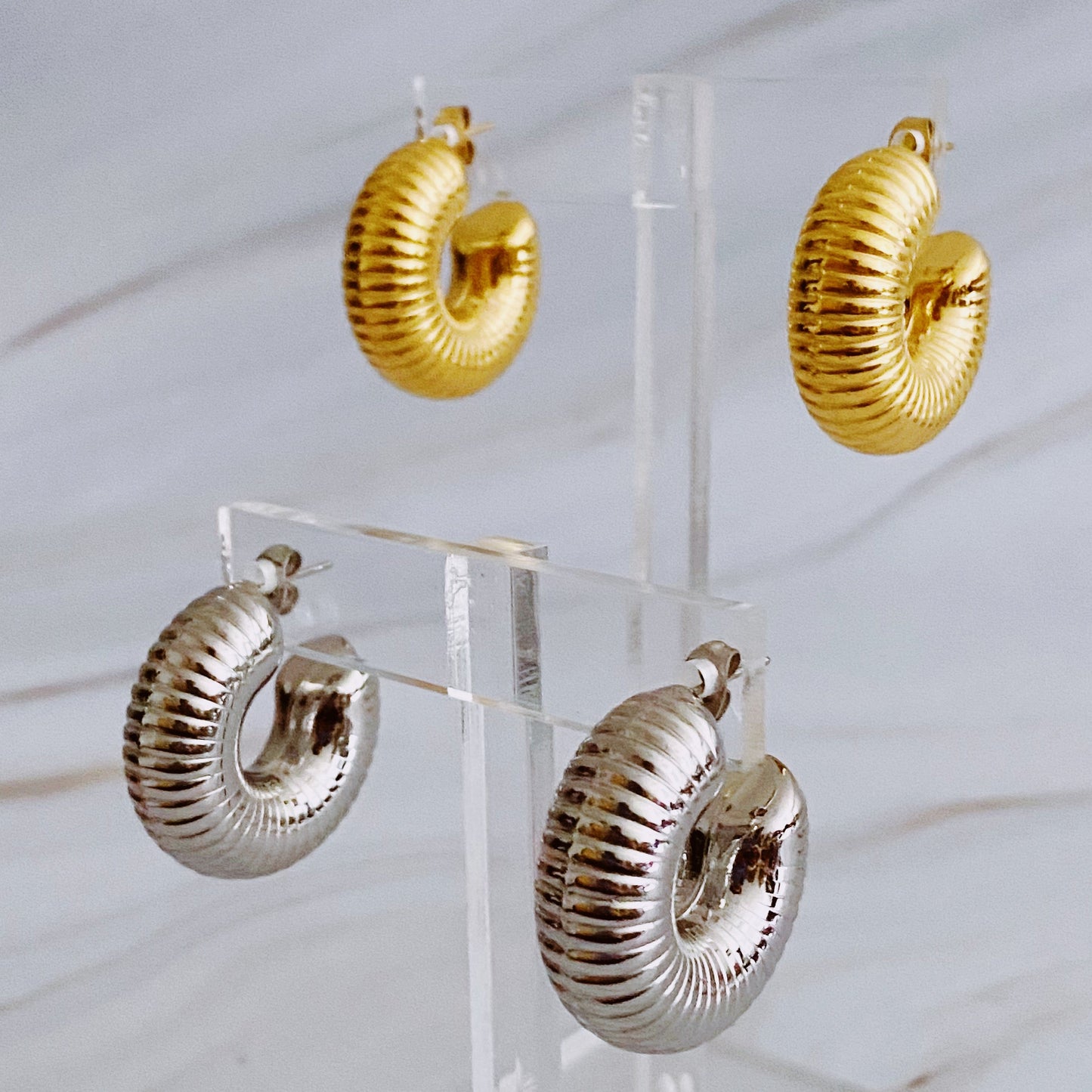 Chunky Ribbed Hoops