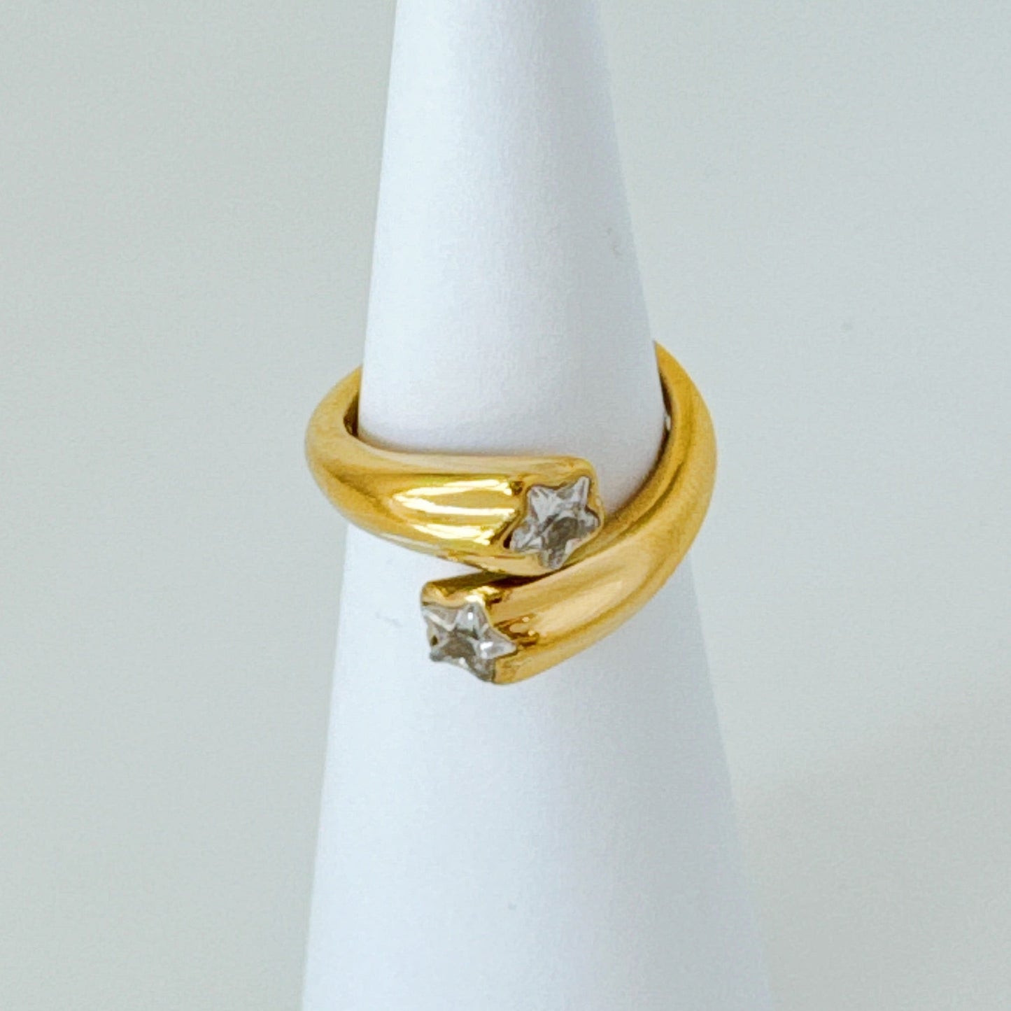 Shooting Star Hug Ring