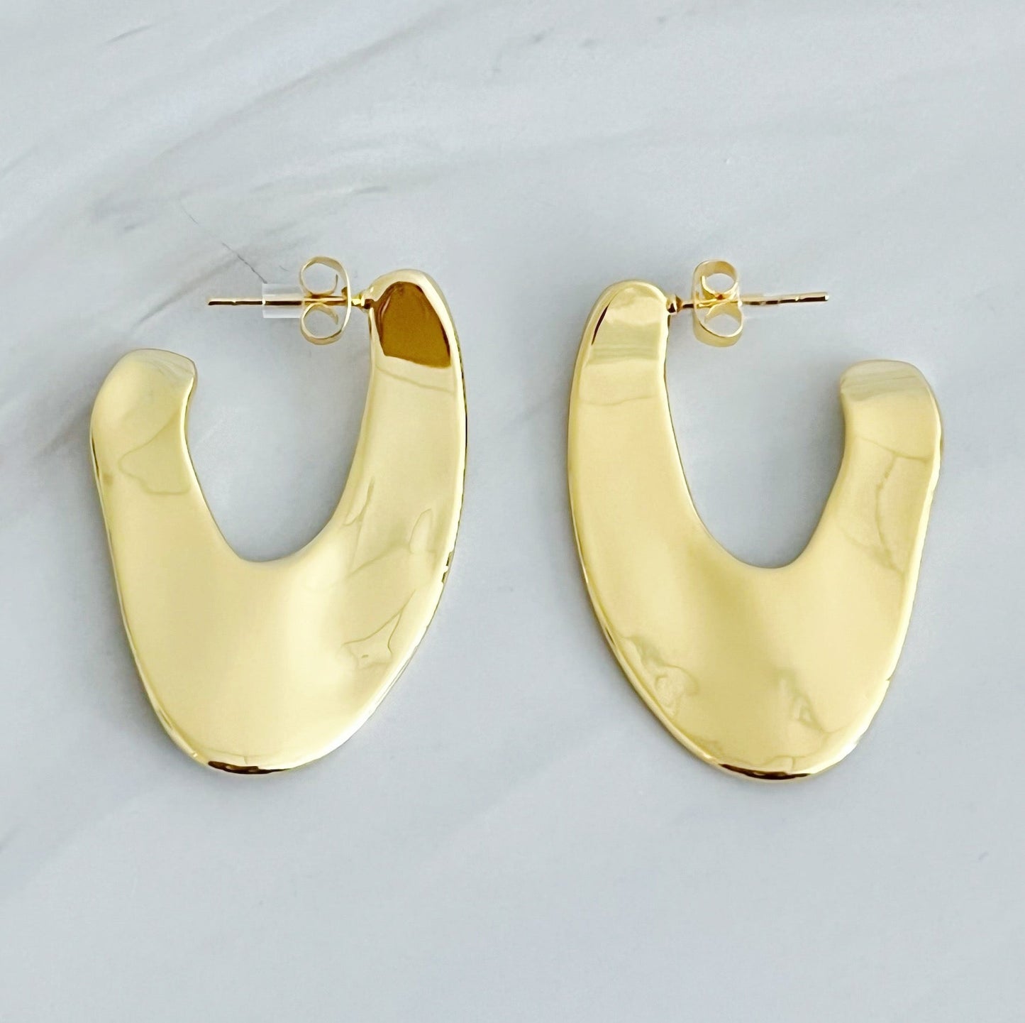 Wave Golden Hoops