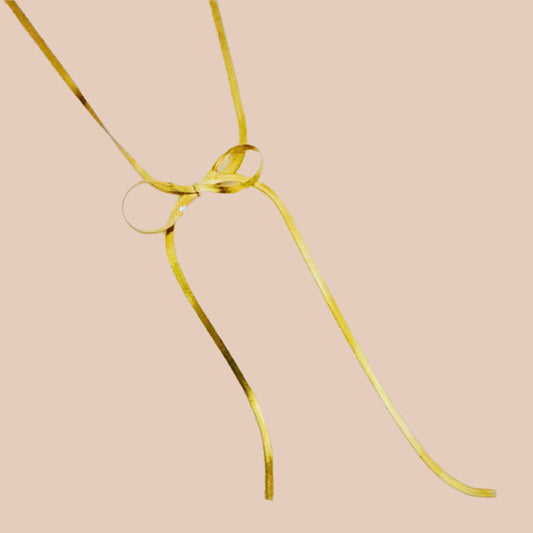 Long Bow Chain Necklace