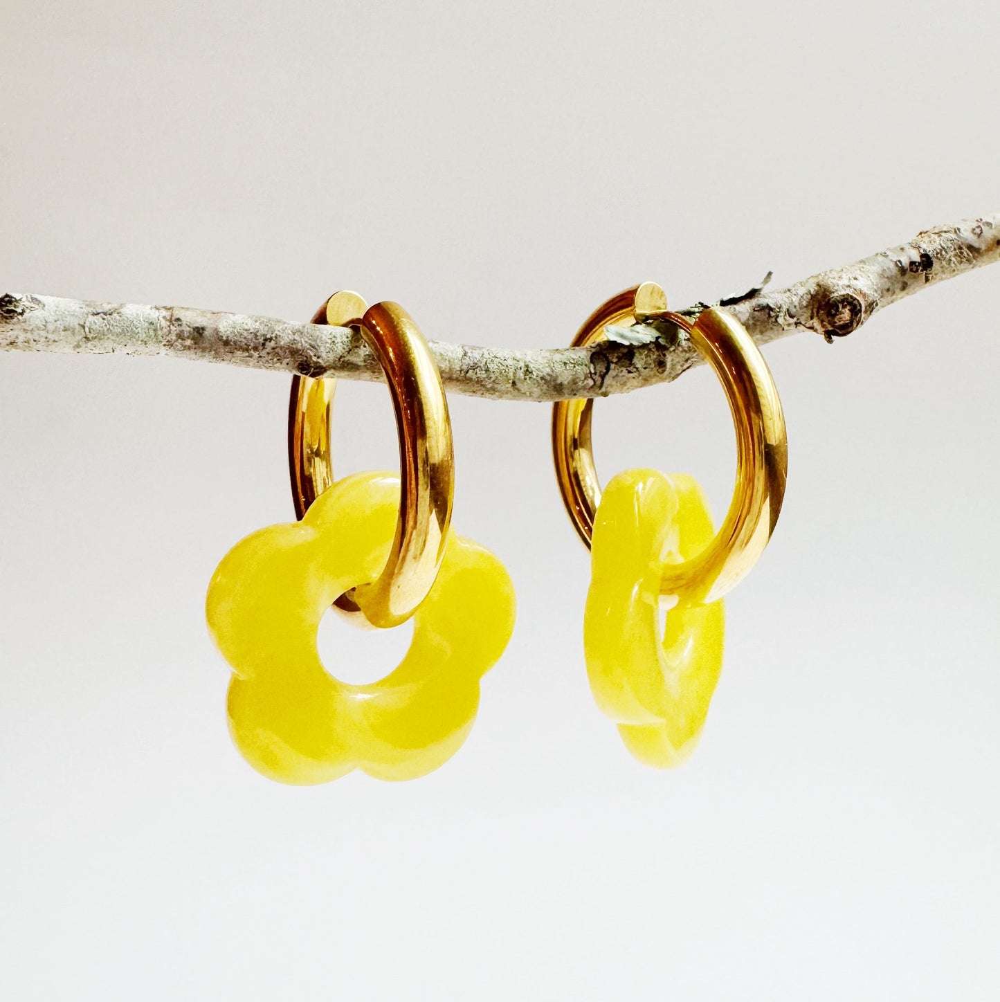 Daisy Loop Hoops