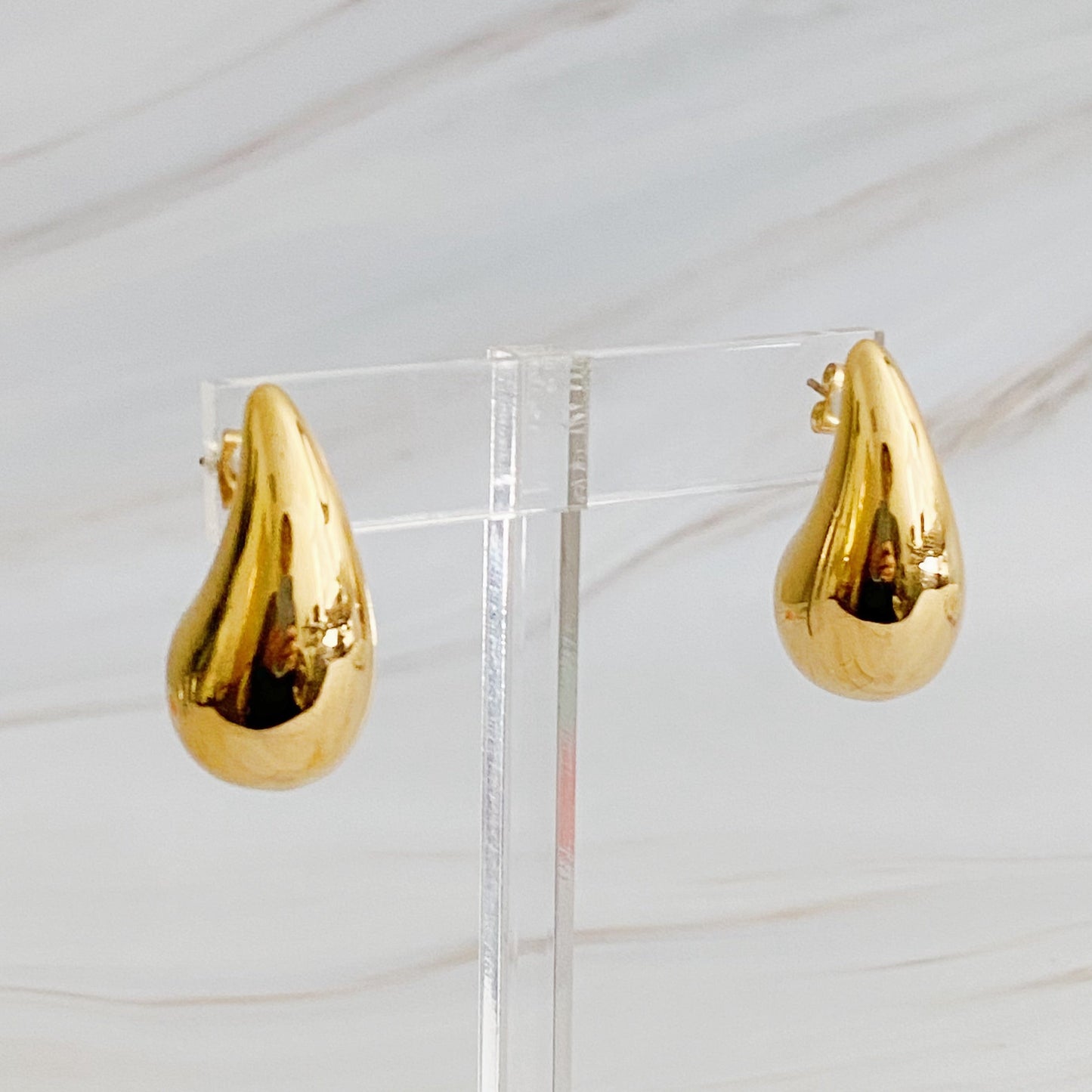 Light & Chunky Teardrop Studs