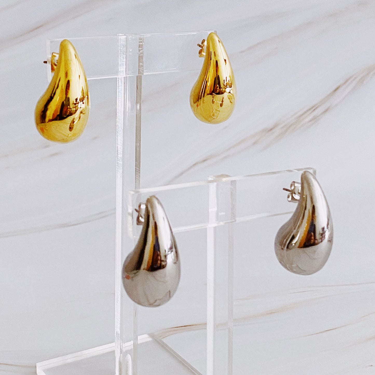 Light & Chunky Teardrop Studs
