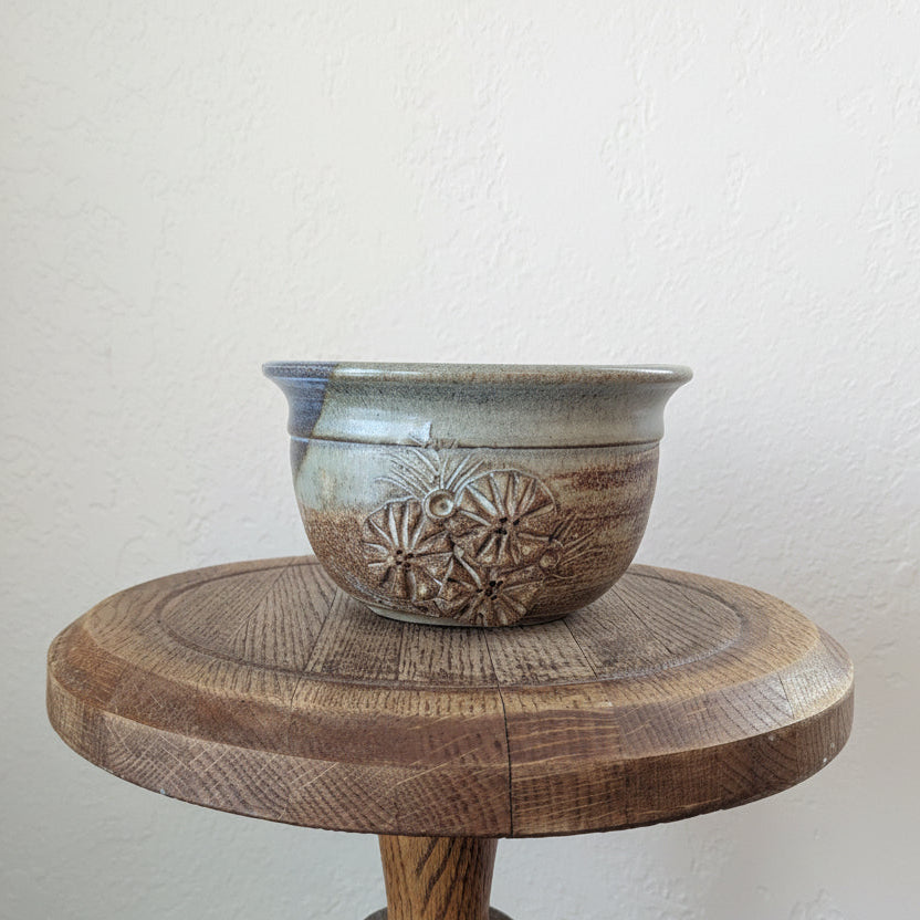 Ceramic Flower Detail Bowl