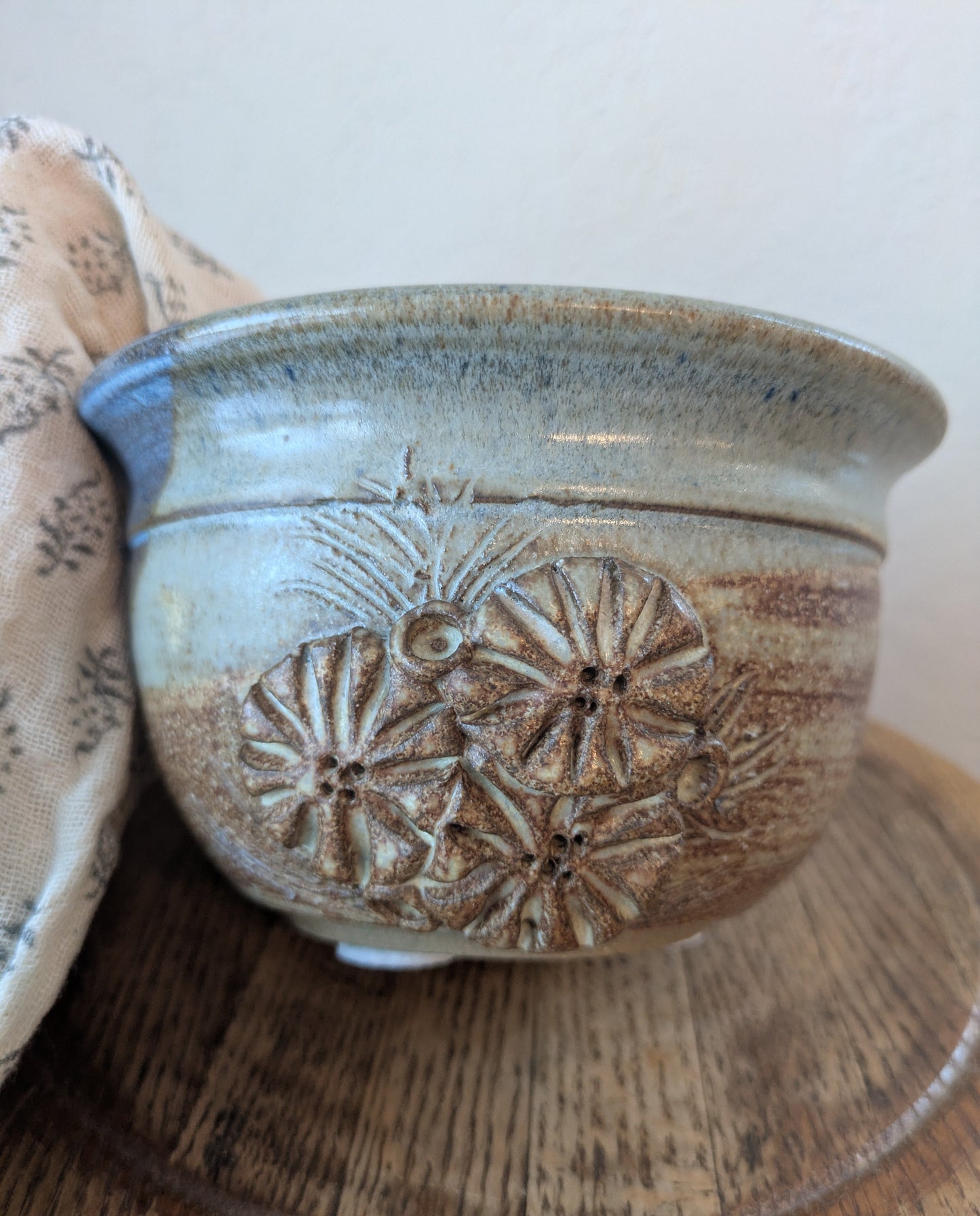 Ceramic Flower Detail Bowl