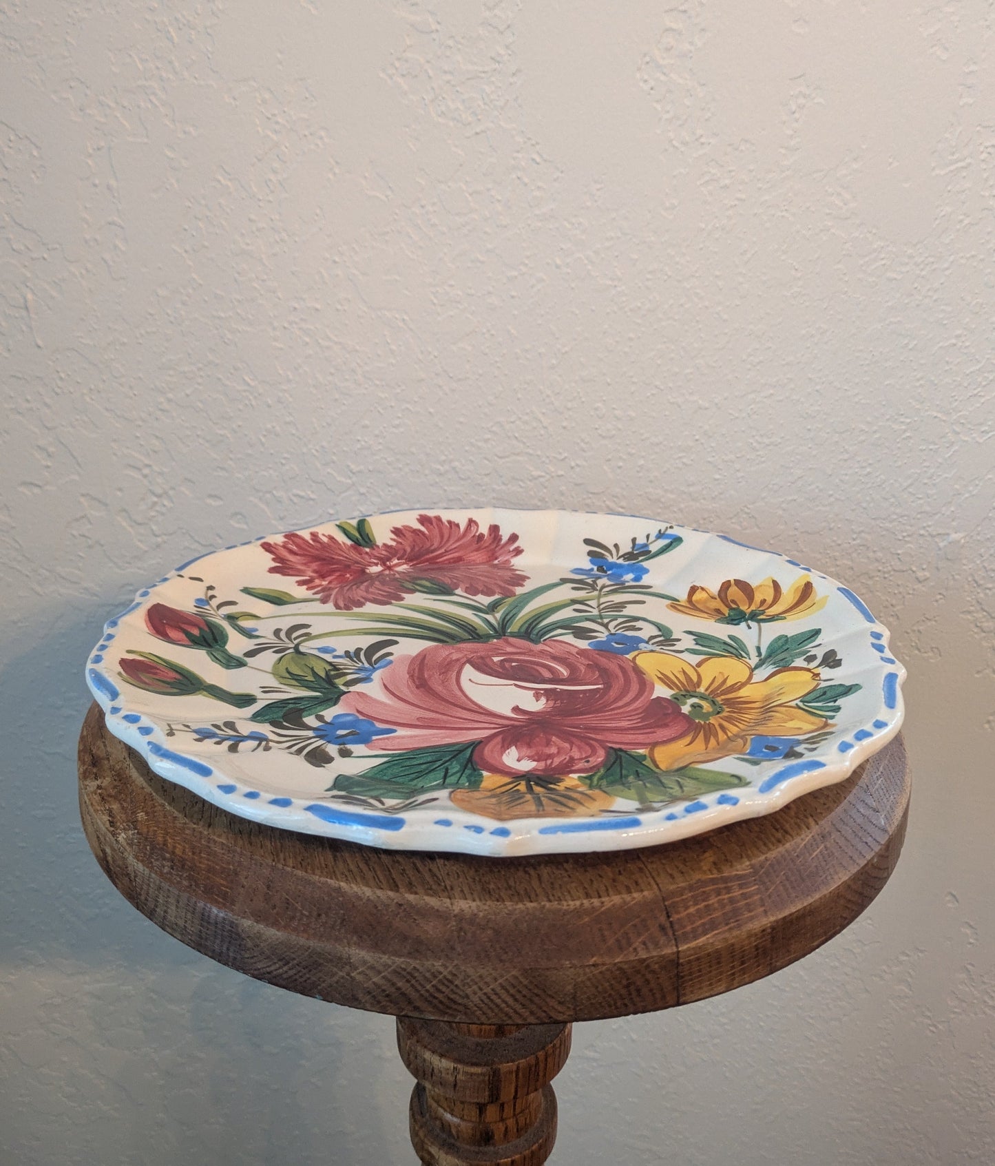 Italian Nove Rose Ceramic Plate