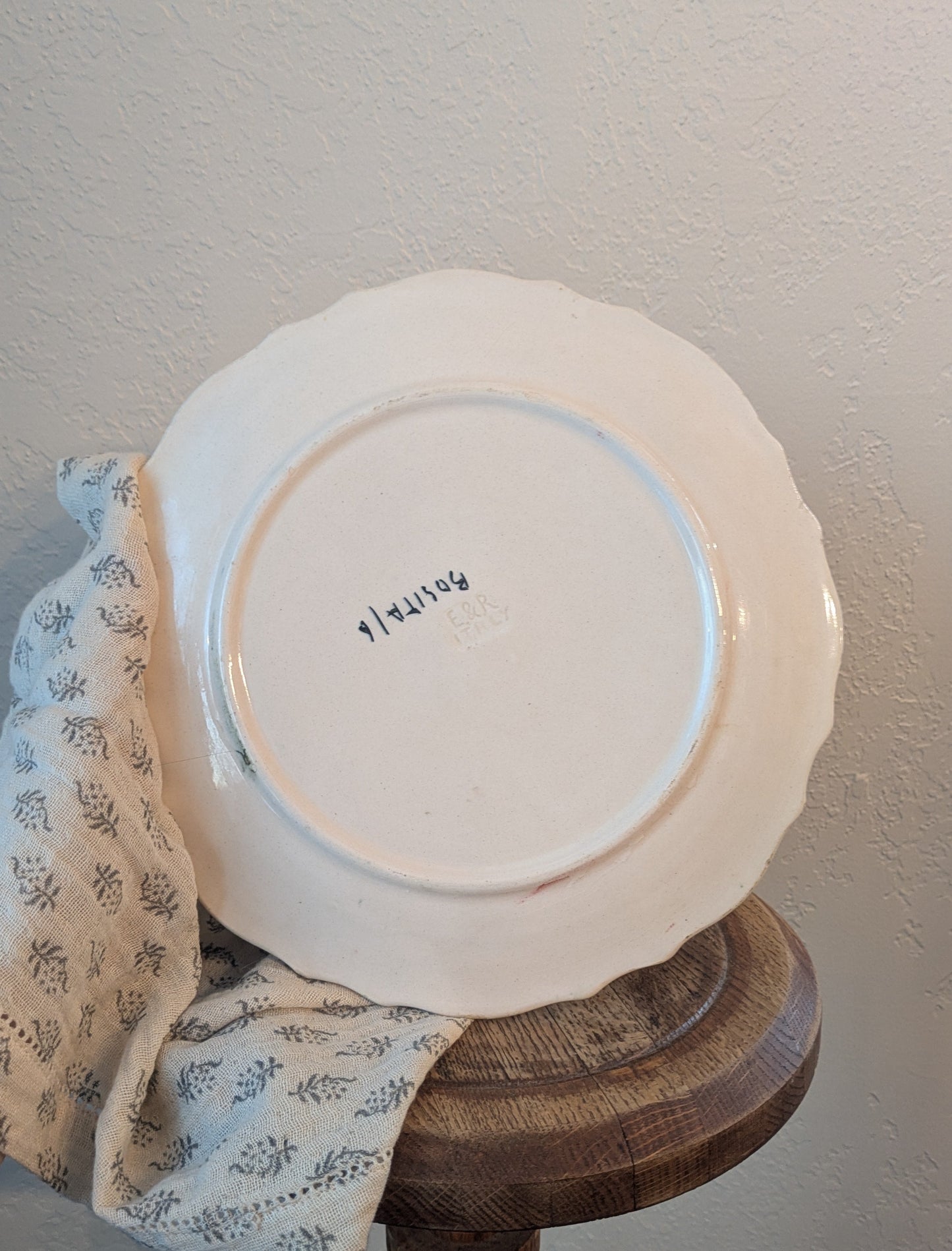 Italian Nove Rose Ceramic Plate