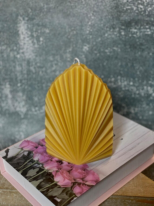 Minimalist Palm Leaf Soy Candle